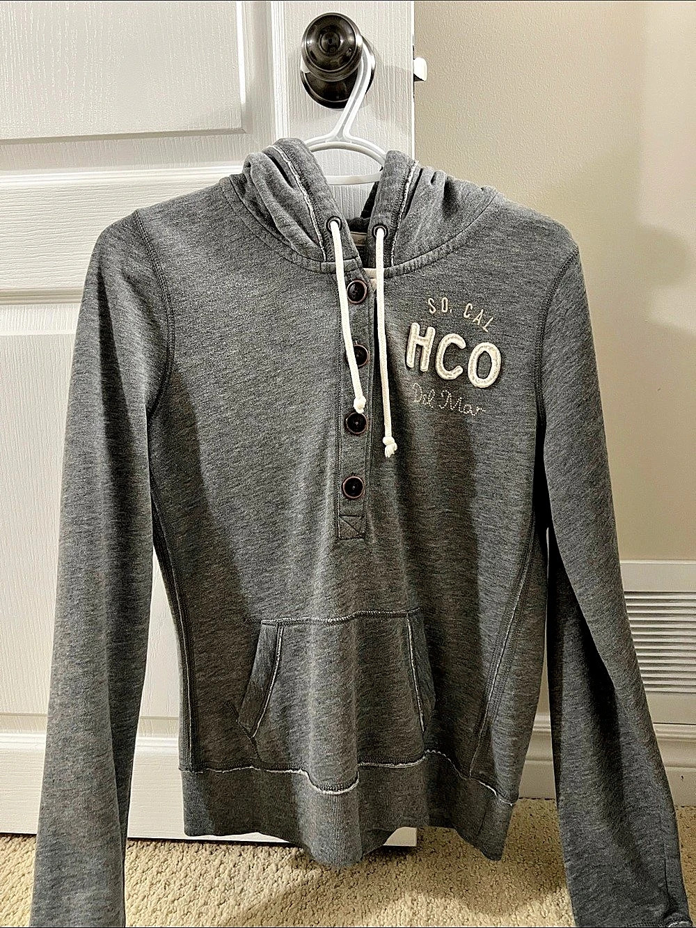 Hollister Gray Pullover Hoodie Like New